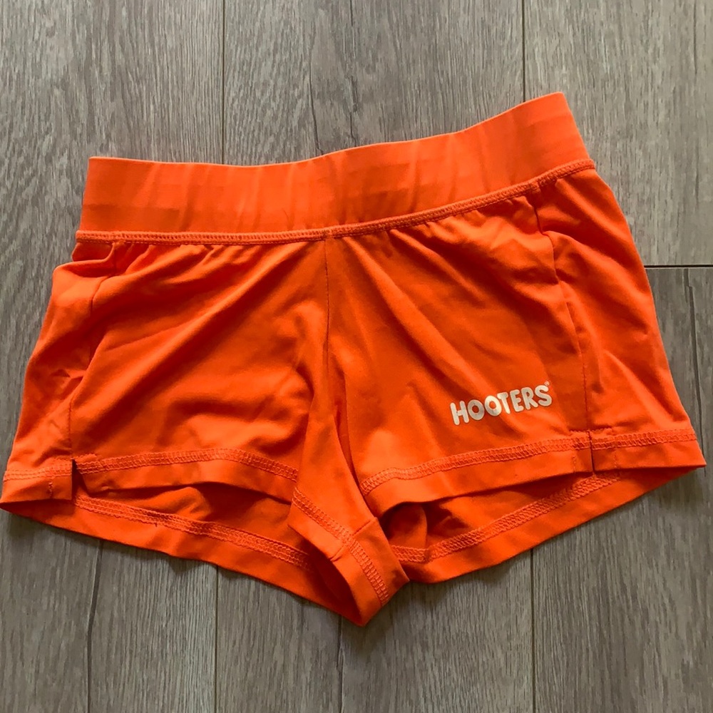 XXXS Hooters shorts